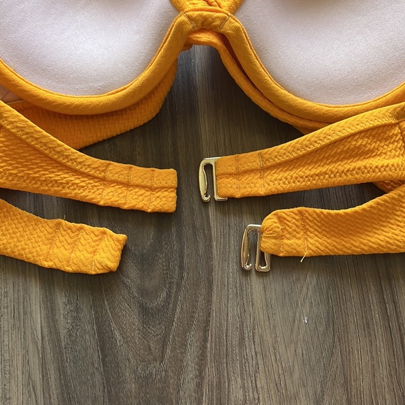 Bikini Swimsuit - Picture 3 of 8